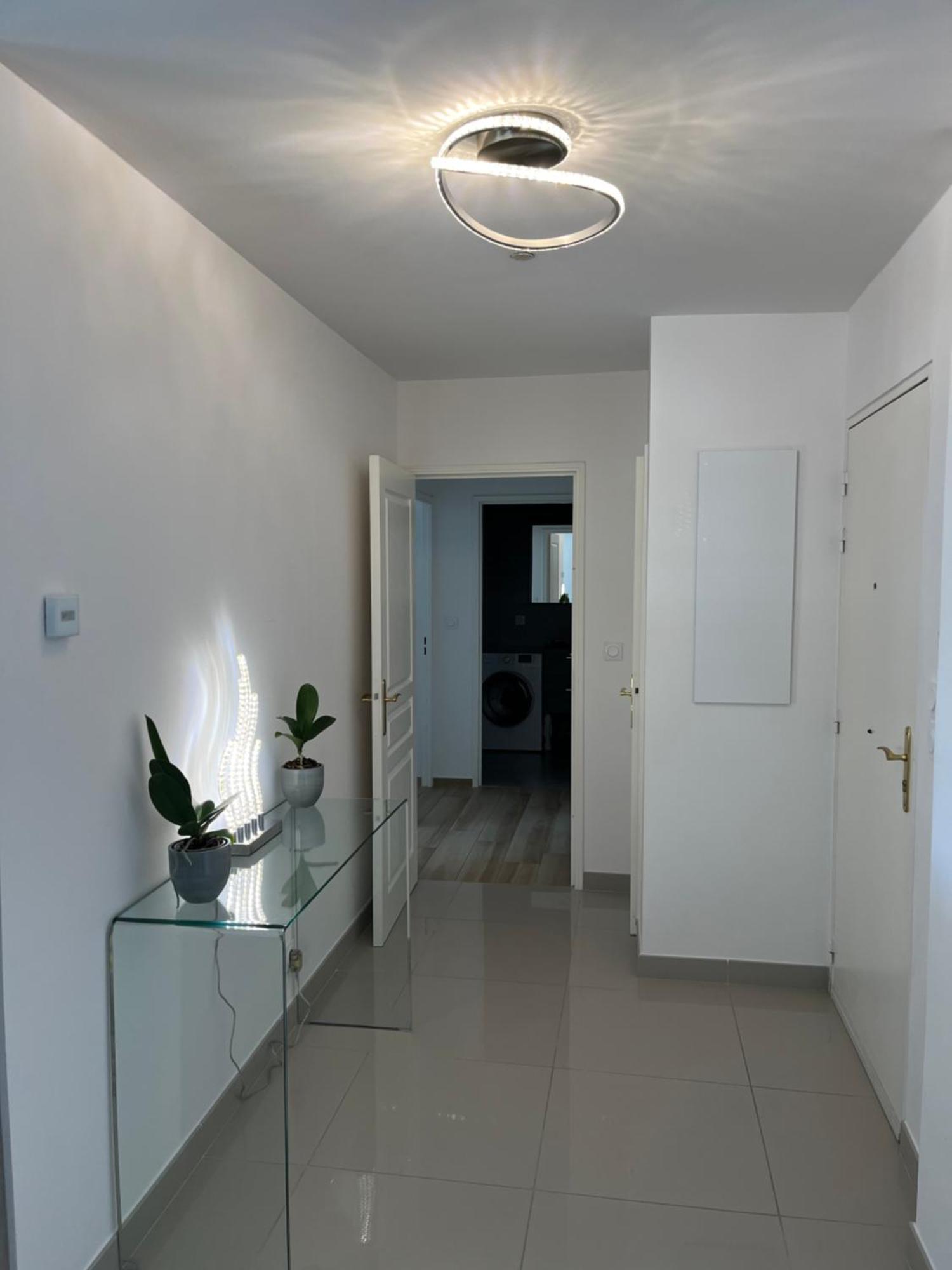 Appartement Entierement Equipe Charbonnières-les-Bains Dış mekan fotoğraf